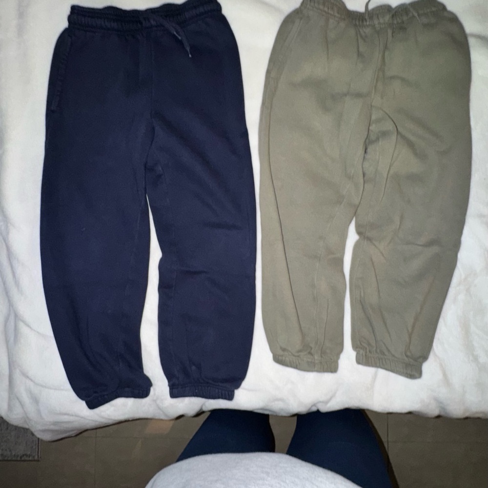 GAP Kids Joggers in Navy and Olive